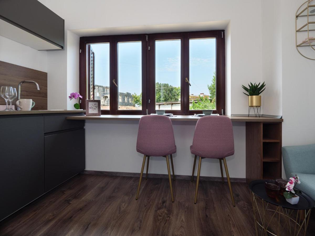Arena Delight Studio Apartments Pula Exterior photo